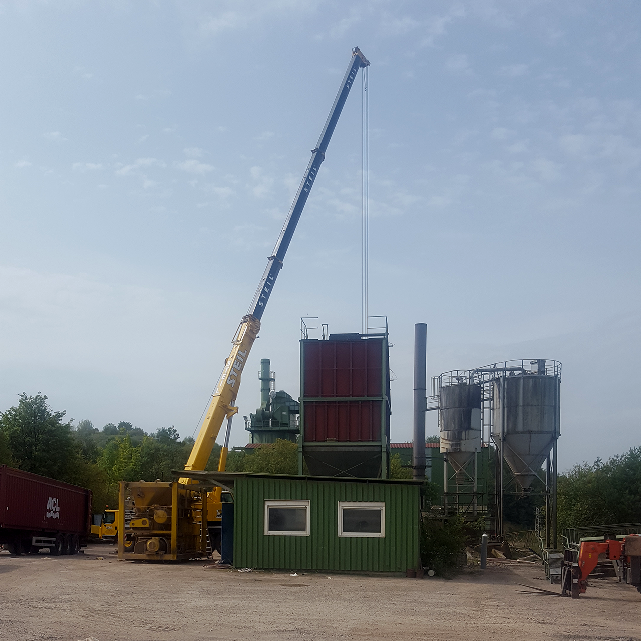 Dismantling/building at site